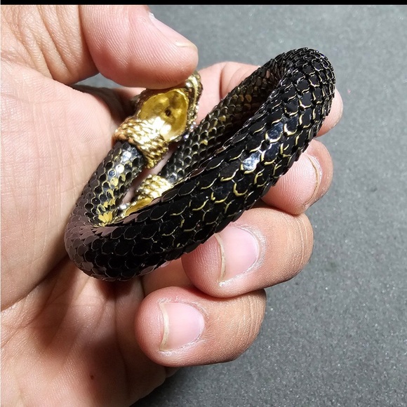 Whiting & Davis Gold Tone Black Mesh Double Panther Heads Wrap Around Bracelet - Picture 10 of 13
